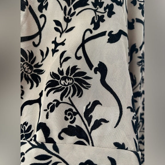 Wrap around cropped top - Picture 5 of 6